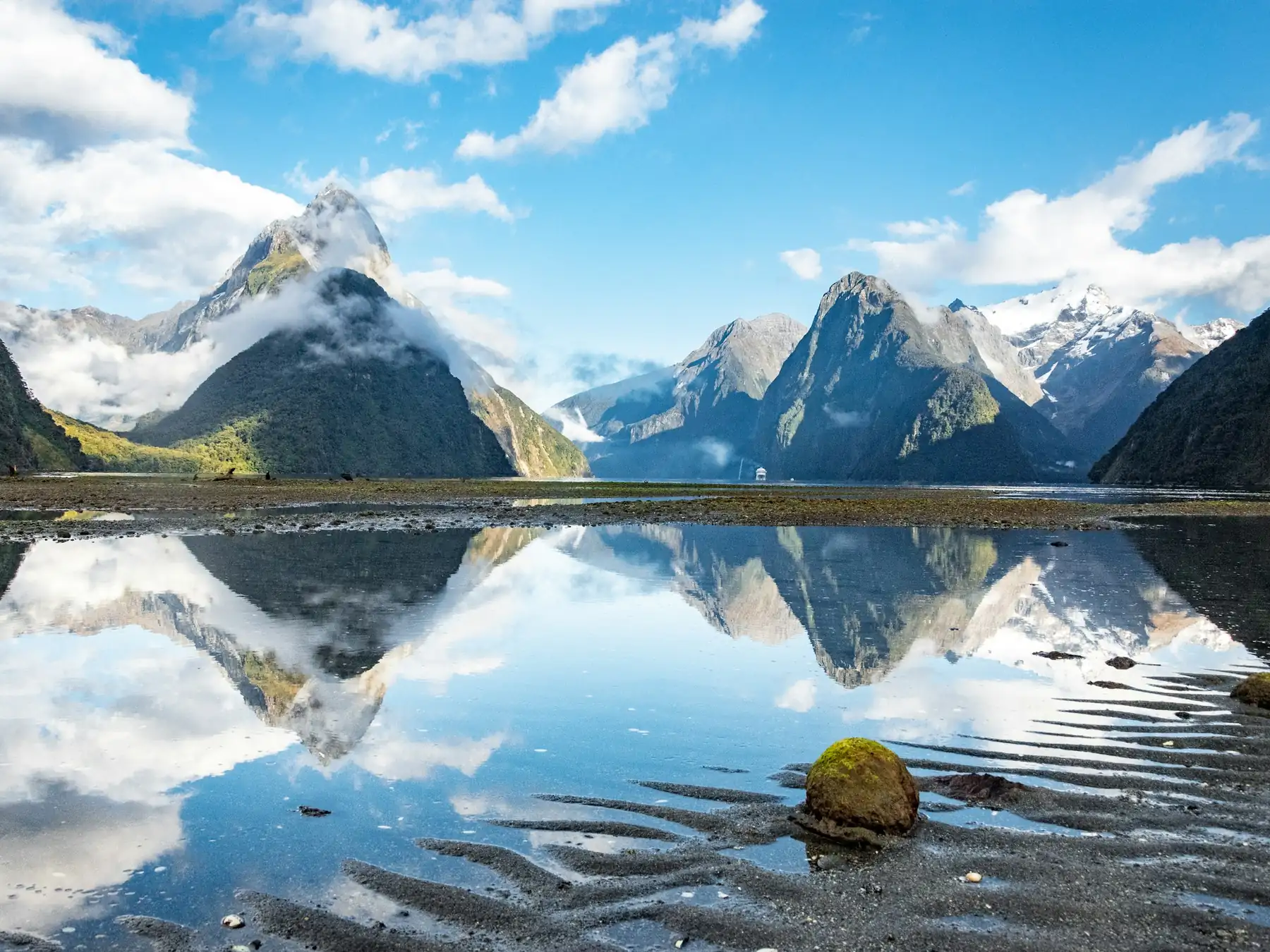 Milford Sound and mountain reflections in New Zealand